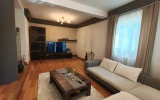 Casă individuală spațioasă cu garaj și curte generoasă – Ghiroda - Poză 33