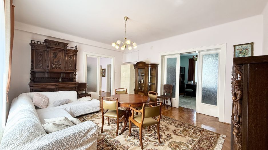 Apartament mobilat si utilat complet, zona centrala, 4 camere, 2 bai - Poză 1