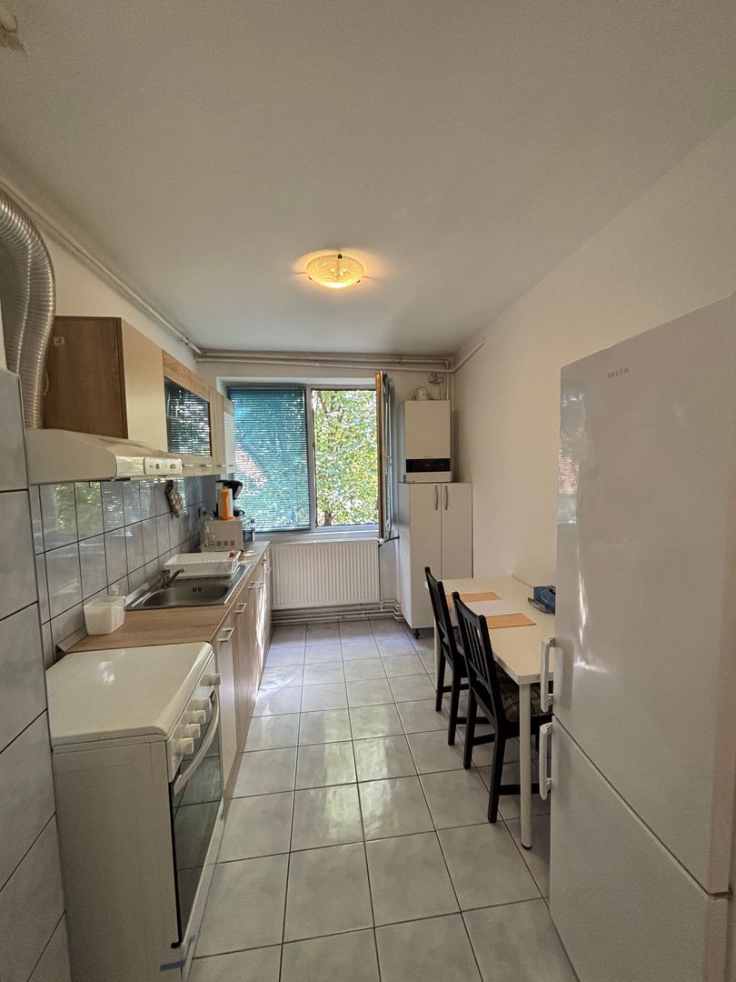 Apartament 3 camere,zona Medicina - Poză 25