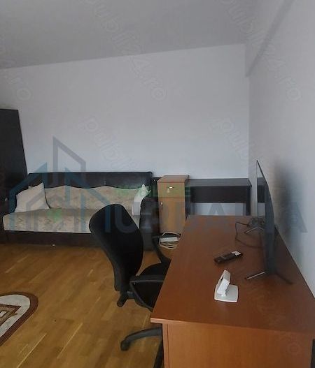 Apartament cu o cameră decomandat, Podul de Fier, Iași – de închiriat - Poză 3