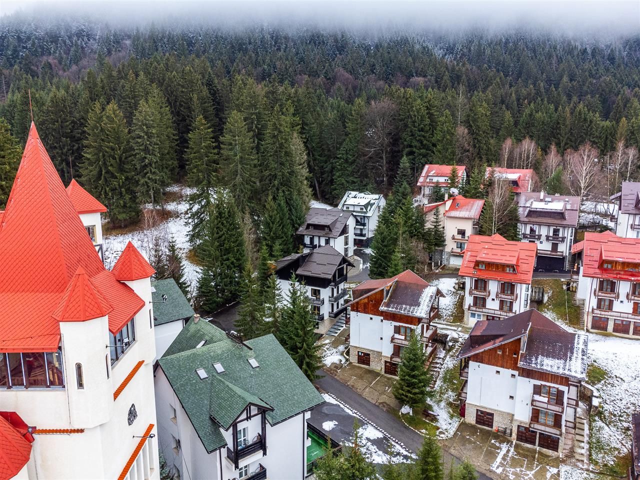 O alegere inspirata in inima vestitei statiuni montane,Imobilare&Transfer de Afa - Poză 9