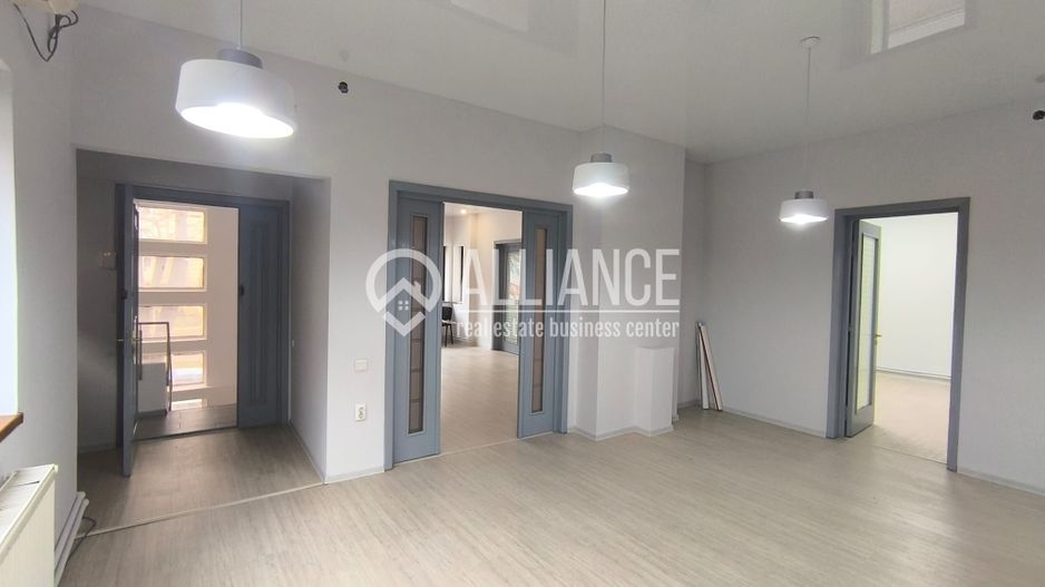 Capitol Bulevardul Mamaia Vila D+2E+M - Poză 11
