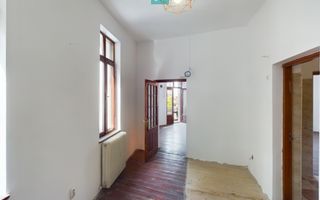 Casa individuala la 6 minute de Piata Unirii - Poză 8
