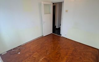 Vanzare apartament cu 4 camere in Micro 13, etaj 3, pret 65 000 euro - Poză 8