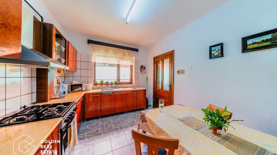Casa din caramida, 3 camere. teren 1080, Bujac - Poză 7