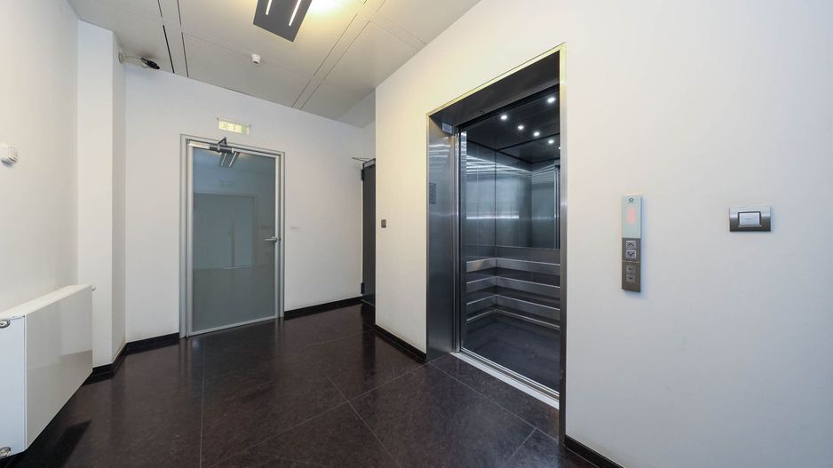 Clădire de birouri și centru de date – Oportunitate exclusivă in Brasov - Poză 5