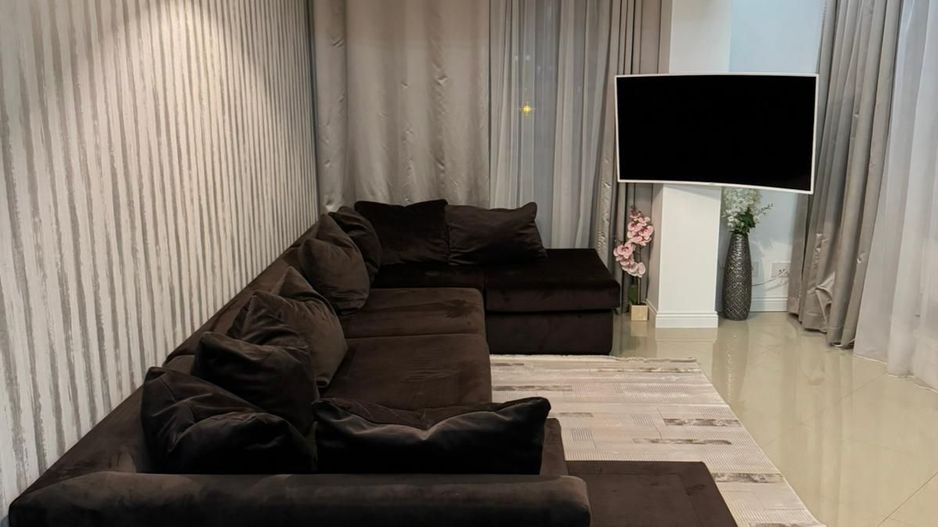 Apartament premium cu 2 camere, ultracentral, cu terasa- Prima Sucevei - Poză 1