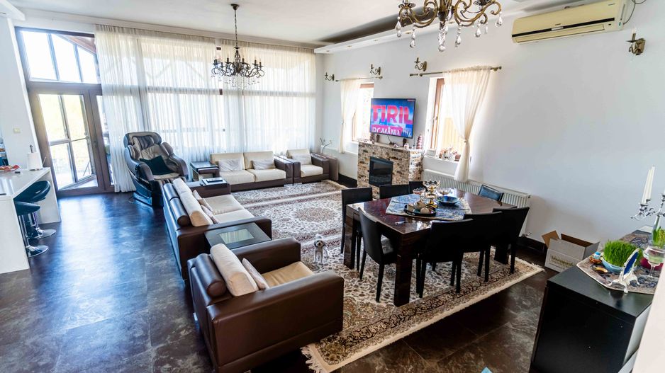 Casă / Vilă cu 6 camere de vânzare în Balotesti - Poză 8