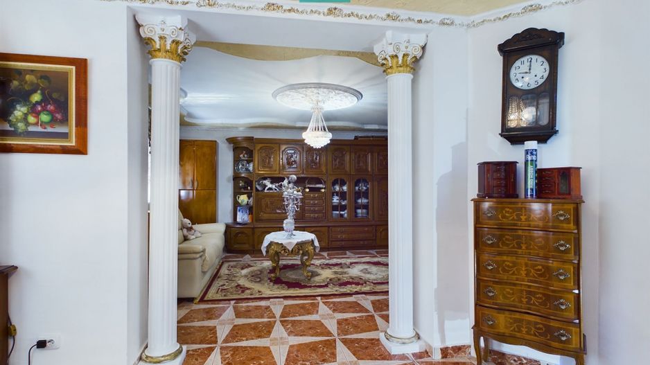 Casă stil conac pe drumul Cetății - Șiria - Poză 28