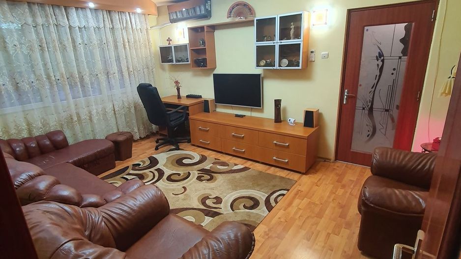 Apartament cu 3 camere - Constantin Brancoveanu - Poză 1