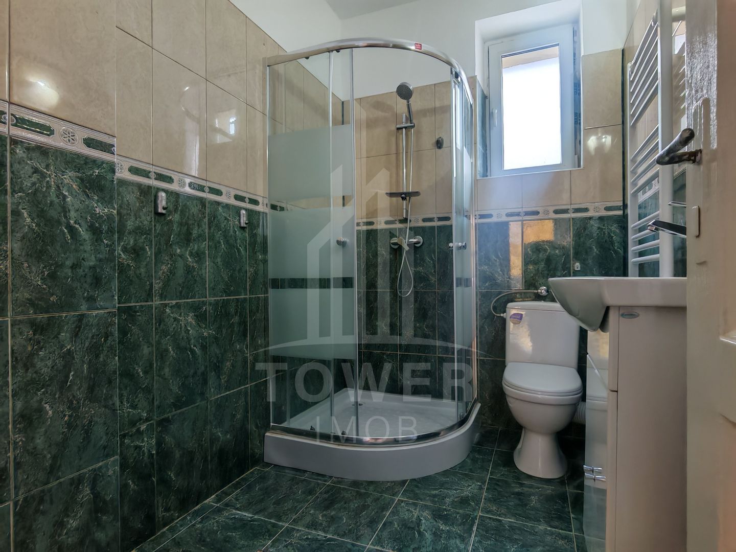 De închiriat apartament 3 camere  etajul 1 zonă ultracentrală. - Poză 7