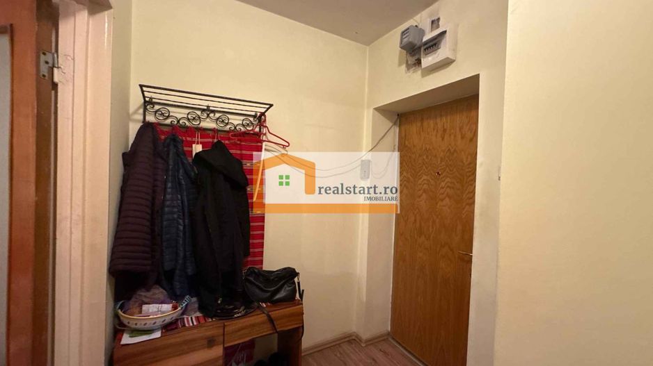 Bloc anvelopat, Romancierilor, toate instalatiile noi, 2 lifturi - Poză 11