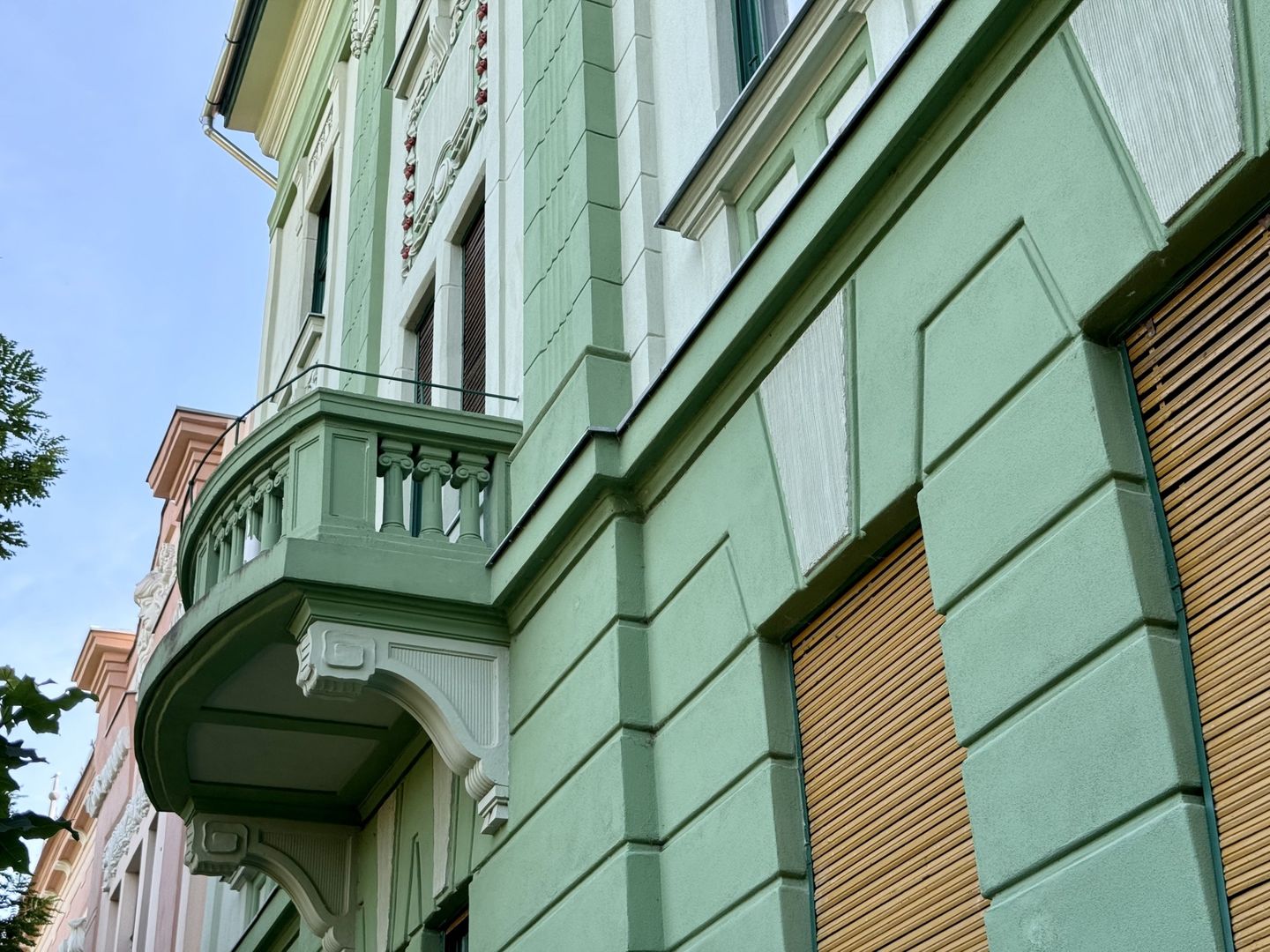 Apartament in clădire istorică P-ta Plevnei cu vedere parc - Poză 20