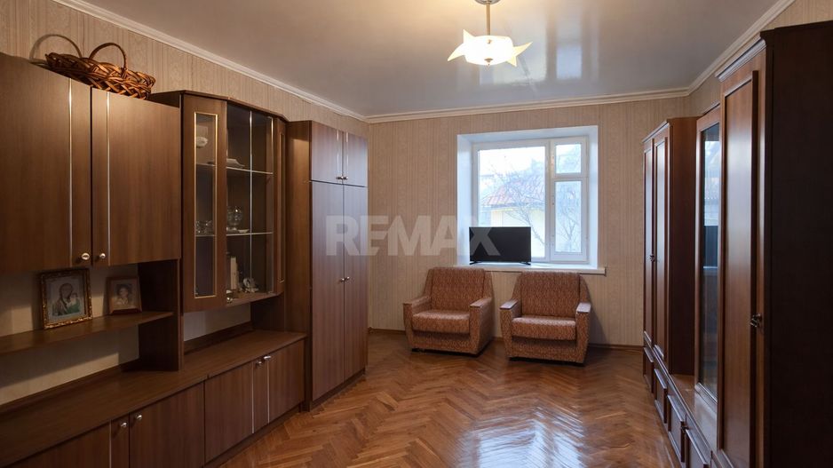 Casă în Grătiesti 8.5 ari  2 case + garaj - Poză 11