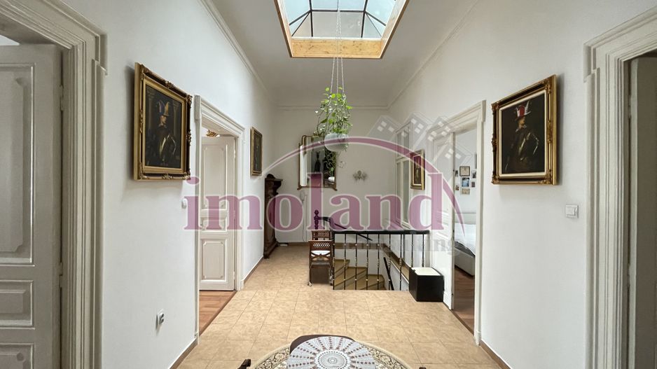 Apartament spectaculos de 4 camere într-o vilă cu farmec istoric pta Victoriei - Poză 6