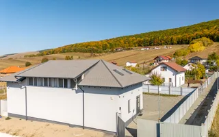 Vila 5 dormitoare | Pensiune | Proprietate versatilă în Marcus, Brașov - Poză 25