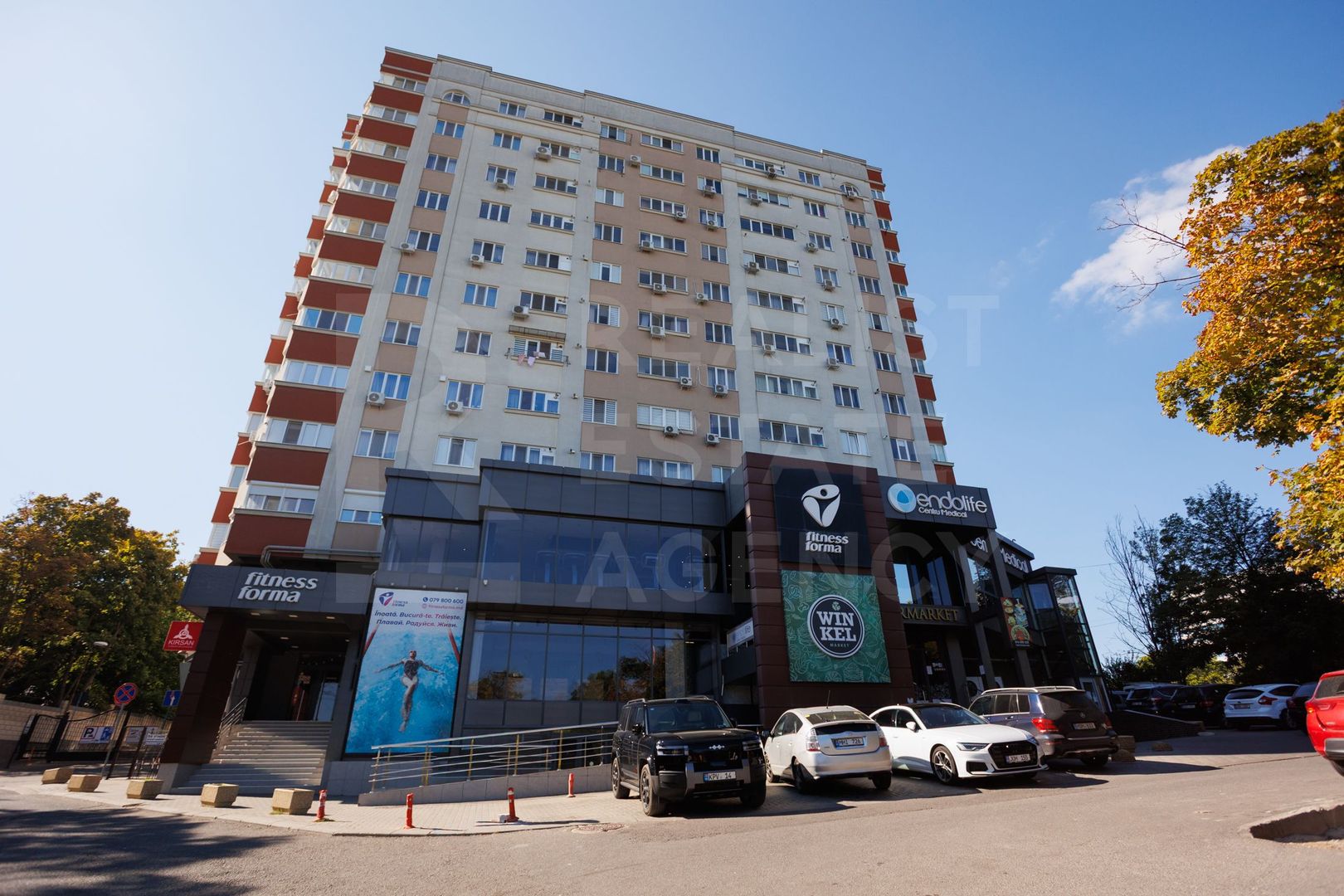 Vânzare, apartament, 3 camere 97 mp, str. Constantin Vârnav - Centru - Poză 1