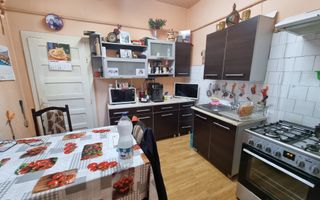 Casa de vanzare 5 camere, 805mp teren, Centru - Poză 4