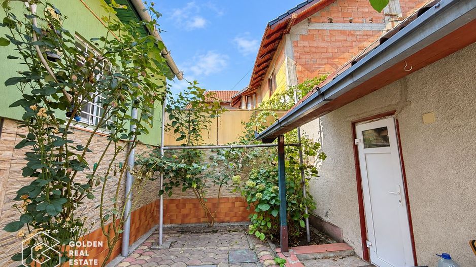 Casa din caramida, 3 camere + anexa, teren 262 mp,  zona Vlaicu - Poză 13