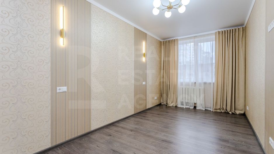 Vânzare, apartament, 2 camere, strada Florilor Rîșcani - Poză 1