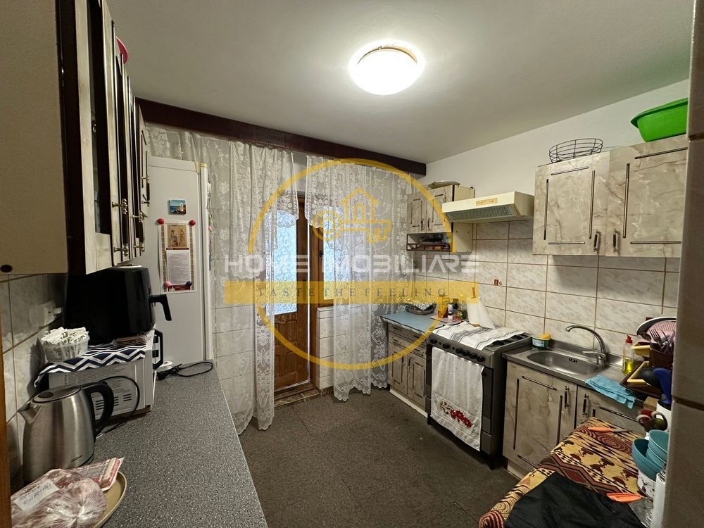 Apartament 3 Camere Decomandat Nicolina-Frumaosa - Poză 2