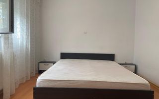 Modificat in 3 camere! Vanzare apartament in Targoviste-Micro 4 - Poză 3