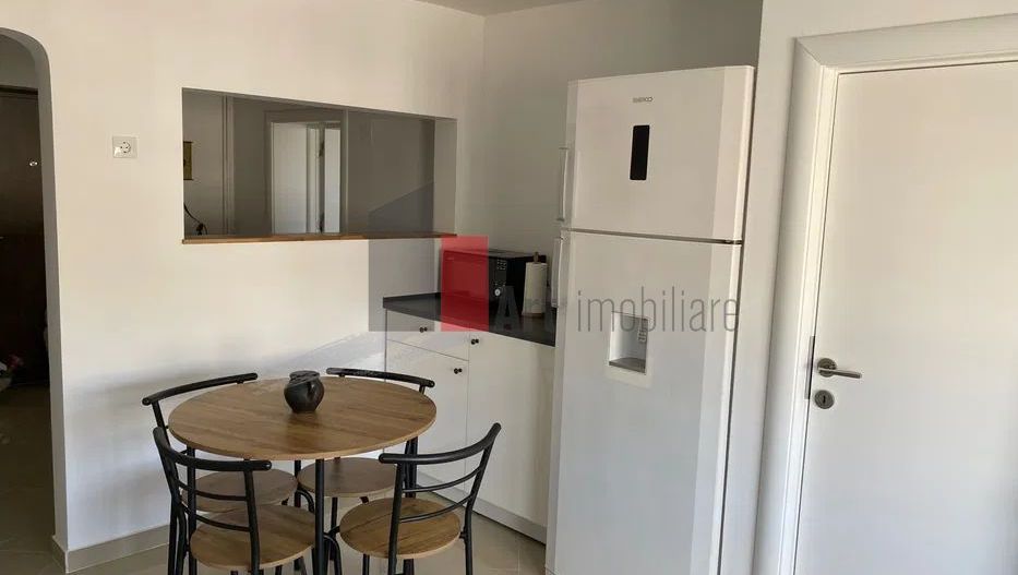 Închiriere 3 camere 2 băi Bd. Decebal - Poză 8