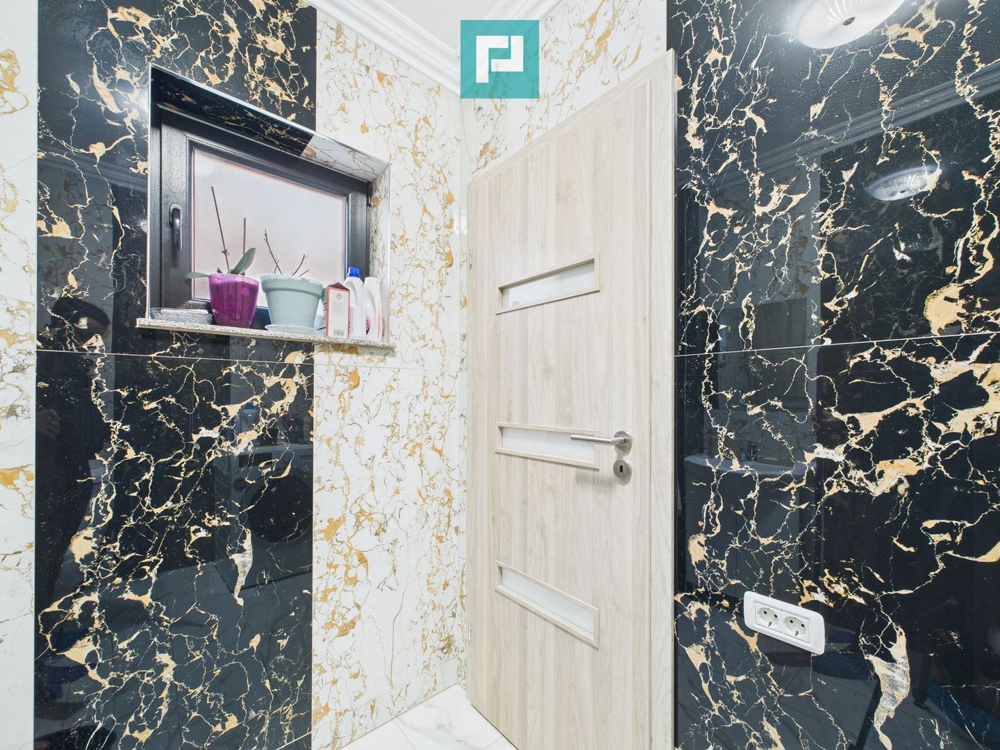 Casă cu 3 camere, P+1–Giarmata - Poză 11