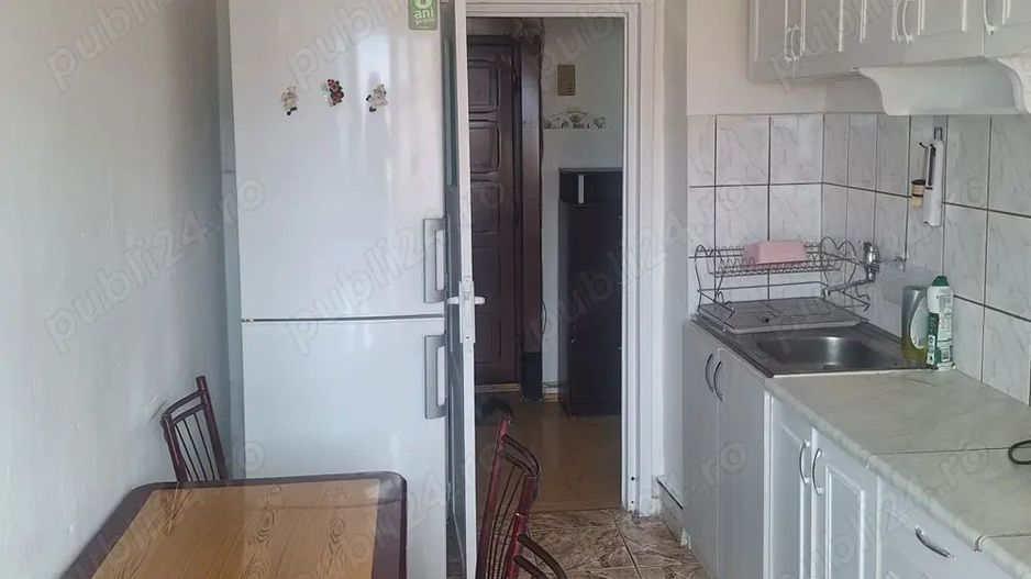 BRASADAS vinde ap 2 cam etaj 8/8 - Poză 1