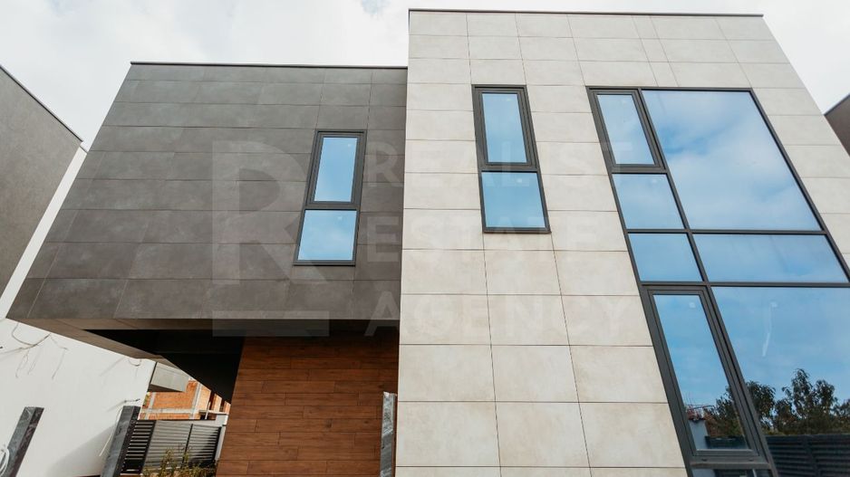 Vânzare casă în stil Hi-Tech, 4 camere, str. Speranţei, Ciocana. - Poză 1