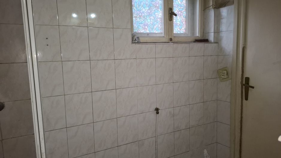 URGENT!, TEREN IN PROPRIETAE, RENOVATA IN 1996, NEGOCIABIL - Poză 13