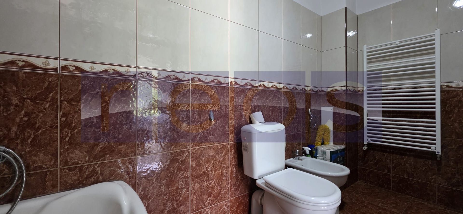 VANZARE CASA 7 CAMERE | PISCINA ACOPERITA | ZONA VATRA LUMINOASA - Poză 15