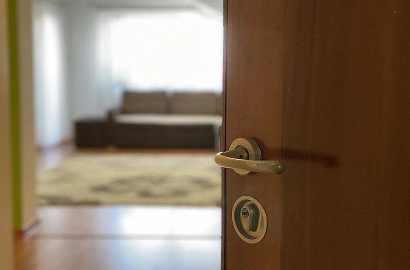 Apartament de inchiriat, zona linistita in cartierul Tractorul. - Poză 2