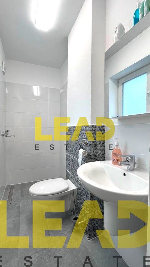 Casa renovata complet! 210 mp utili pe teren de 548 mp! - Poză 21