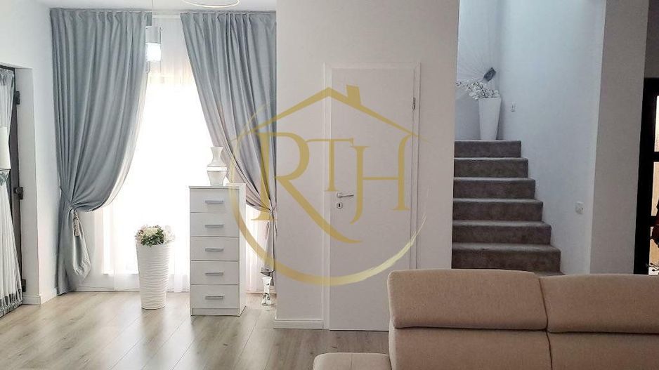 Vând casă  vila cu 5 camere,in Giroc ,materiale premium,comision ,0' - Poză 9