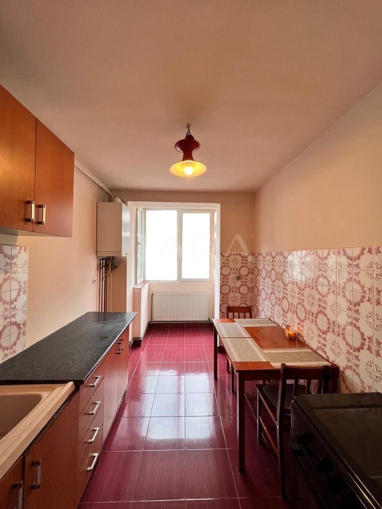Apartament 3 camere, zonă centrală – Piața Abator - Poză 3