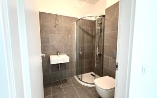 3 camere. Bucătărie Open-Space - Verdere curte interioară - Poză 5