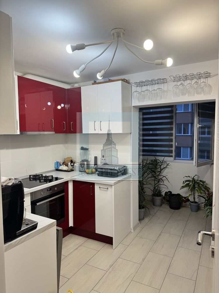 Apartament 3 Camere . 2 bai, 2 balcoane-zona Triaj/Brasov - Poză 2