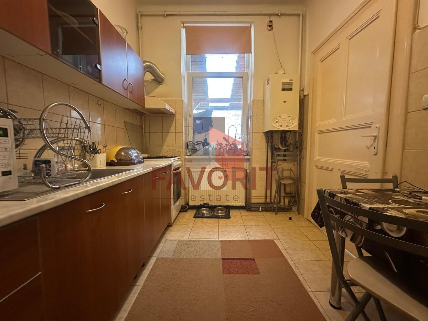 2 camere | centrala proprie | mobilat si utilat | gradina | zona excelenta | - Poză 4