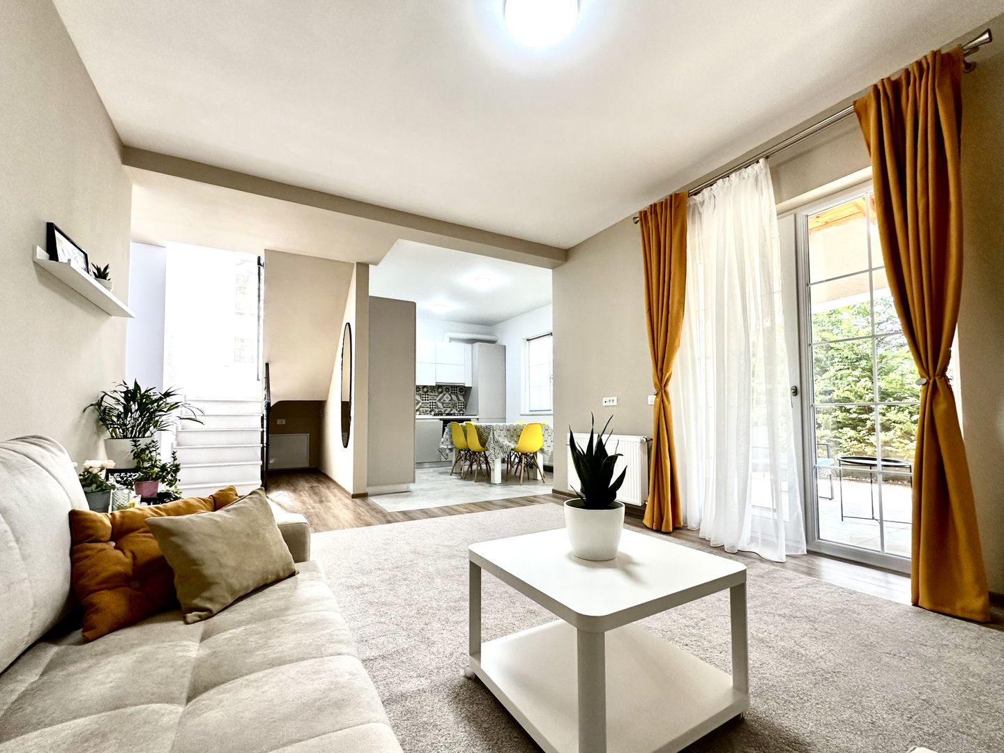 Casa cu 4 dormitoare de închiriat - Dumbravita - Poză 7