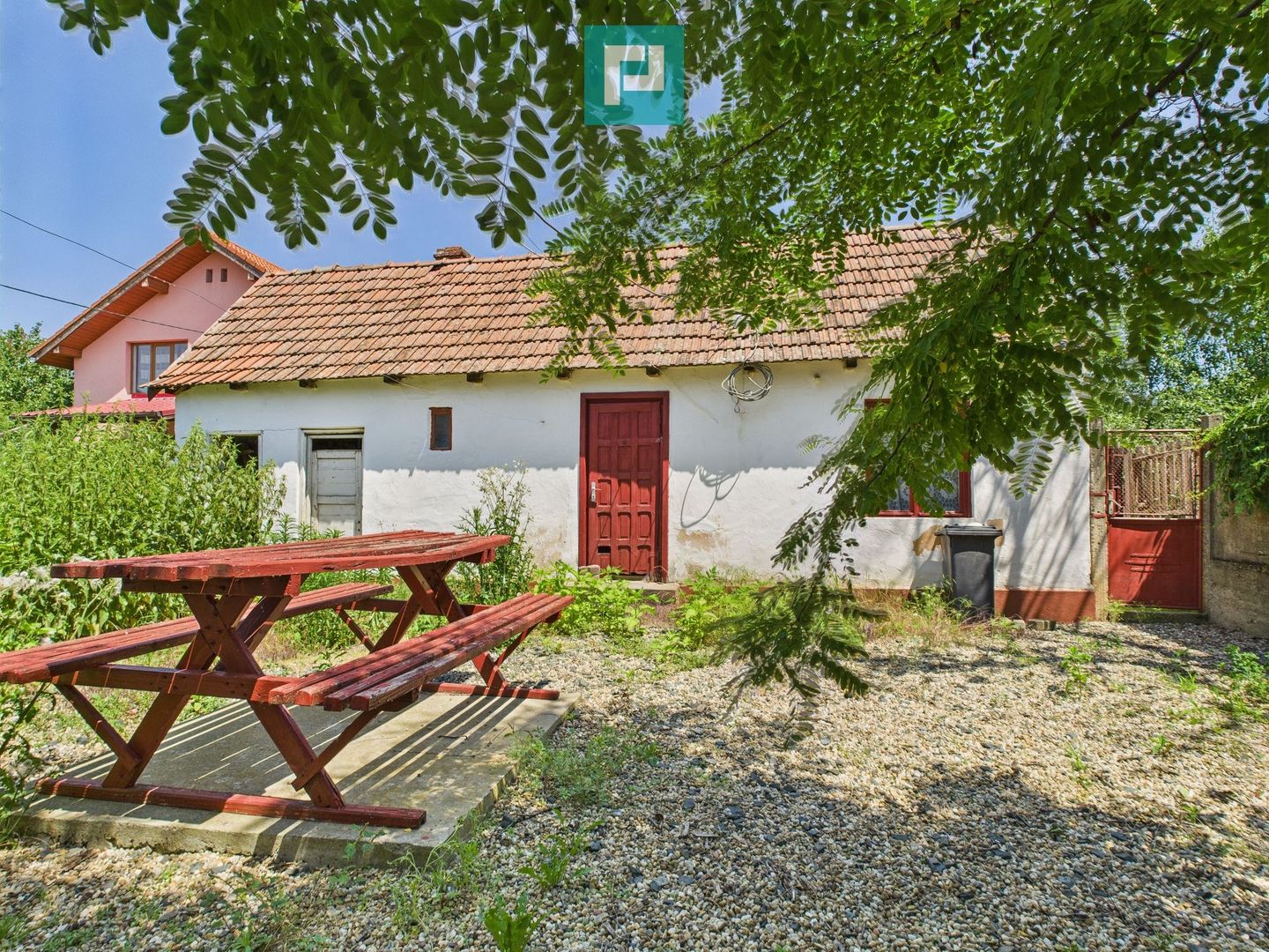 Casă de vacanță mobilată și utilată la Miniș - Poză 7