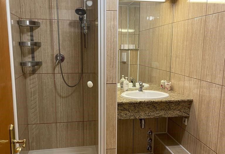 2 camere | Burebista - Poză 4