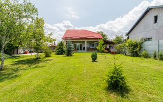 Casă de vânzare Tâncăbești cu grădină, aproape de lac - Poză 1