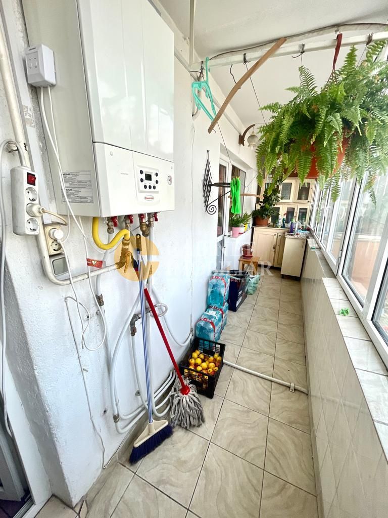 Etaj 2 Gara- Arcu Apartament 3 camere decomandat 2 bai - Poză 5