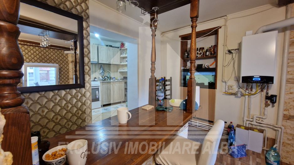 Casa de vanzare cu 2000mp de teren in Ciugud - Poză 3