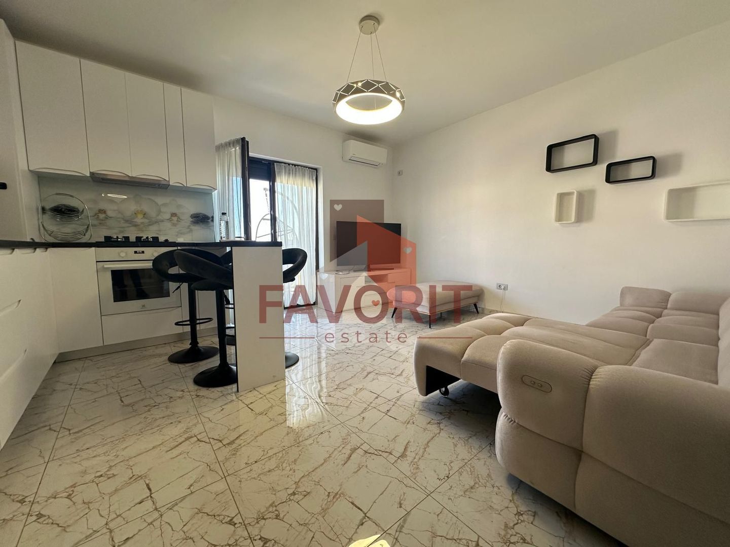 2 camere | etaj 2 | centrala proprie | loc de parcare acoperit | complet utilat - Poză 1