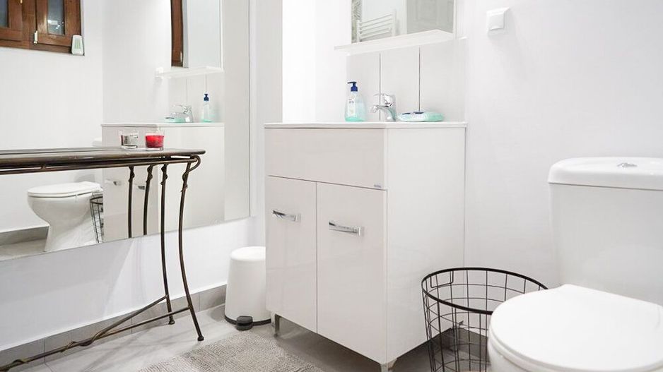 Apartament ultracentral, 2 dormitoare, 58 mp. 120 000 E. Comision 0. - Poză 18