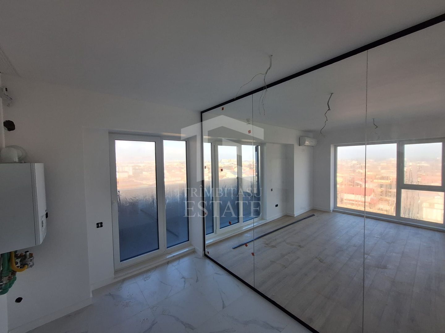 3 CAMERE - 2 BAI-2 BALCOANE - ULTRAFINISAT FINALIZAT  TITAN PALLADY - Poză 2