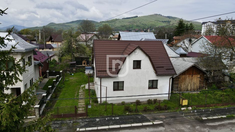 Casă în Gura Humorului, Ariniș | Refugiu în Stațiune Turistică - Poză 1