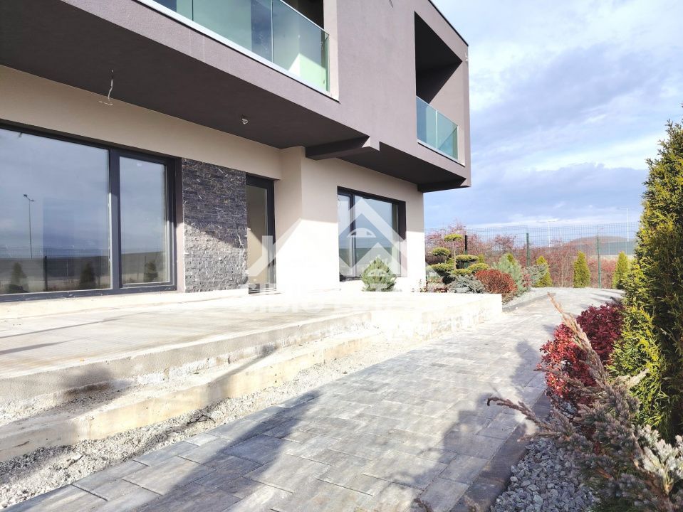 Casa Sibiu, Selimbar teren 790 mp, garaj, terase - Poză 16